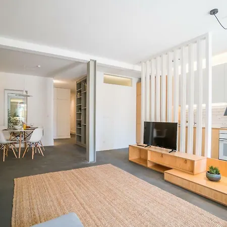 Lemon Tree Garden 3bedroom Apartment Lisbon