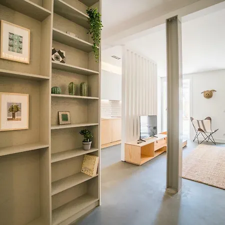 Lemon Tree Garden 3bedroom Apartment *
