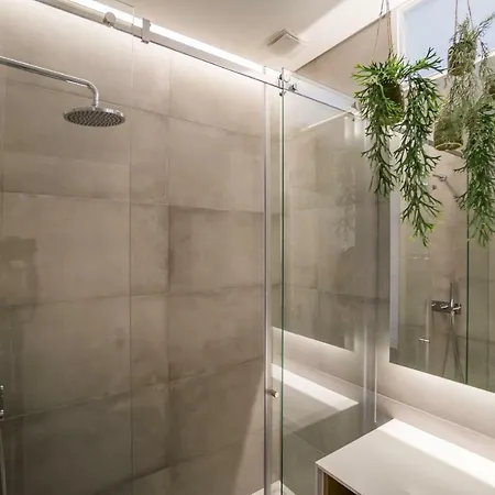 Lemon Tree Garden 3bedroom Apartment