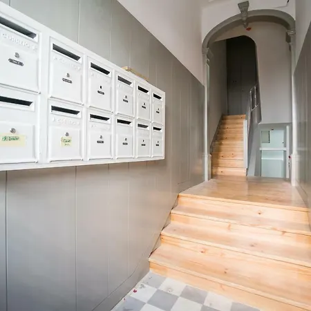 Lemon Tree Garden 3bedroom Apartment Lisbon
