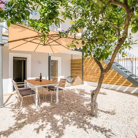 Lemon Tree Garden 3bedroom Lisbona
